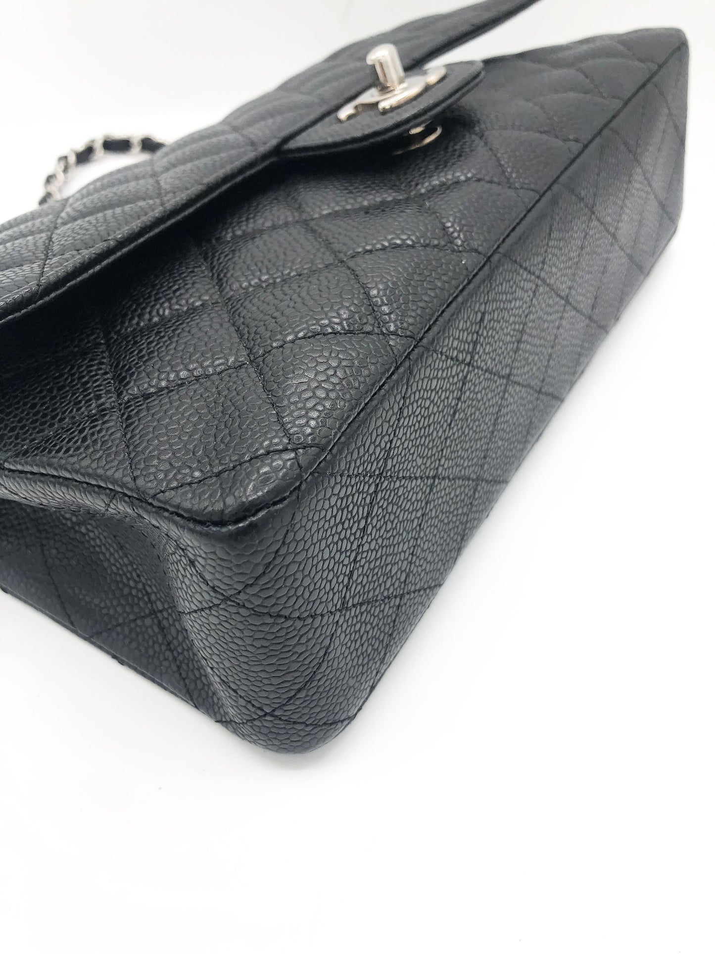 Sac Chanel Classique en cuir caviar noir & métal argenté - Soline