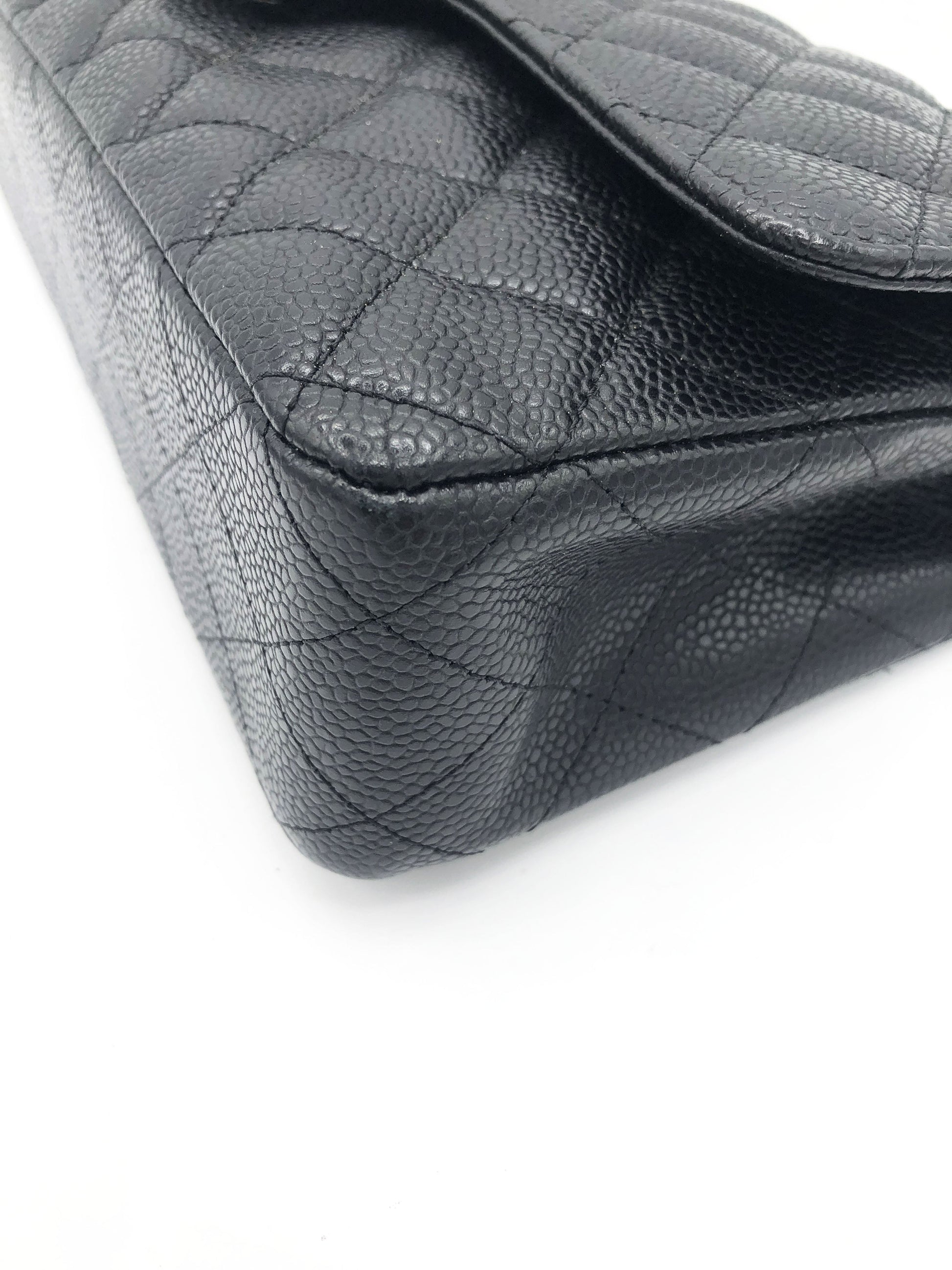 Sac Chanel Classique en cuir caviar noir & métal argenté - Soline