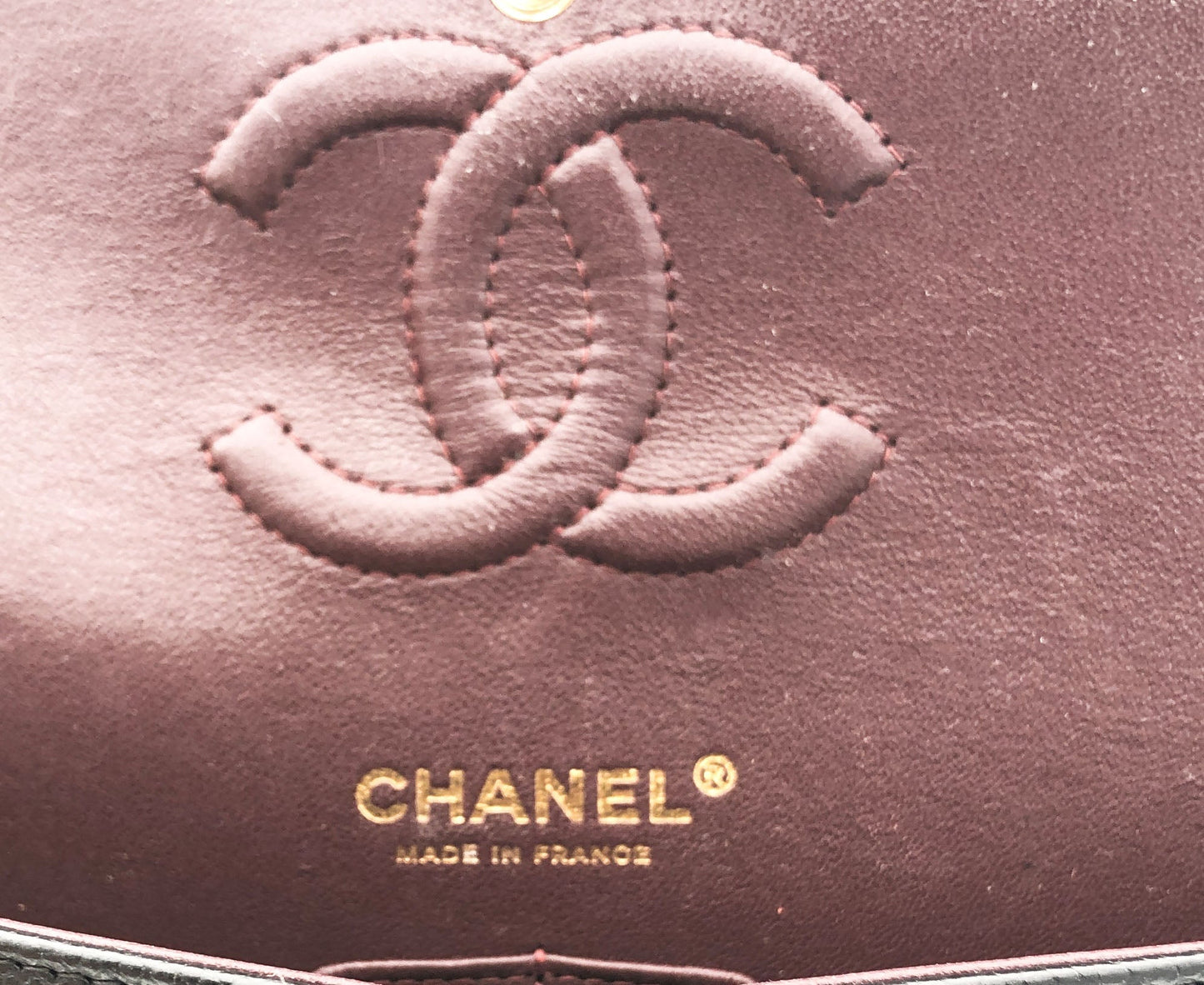 Sac Chanel Classique veau caviar noir & métal doré - Soline