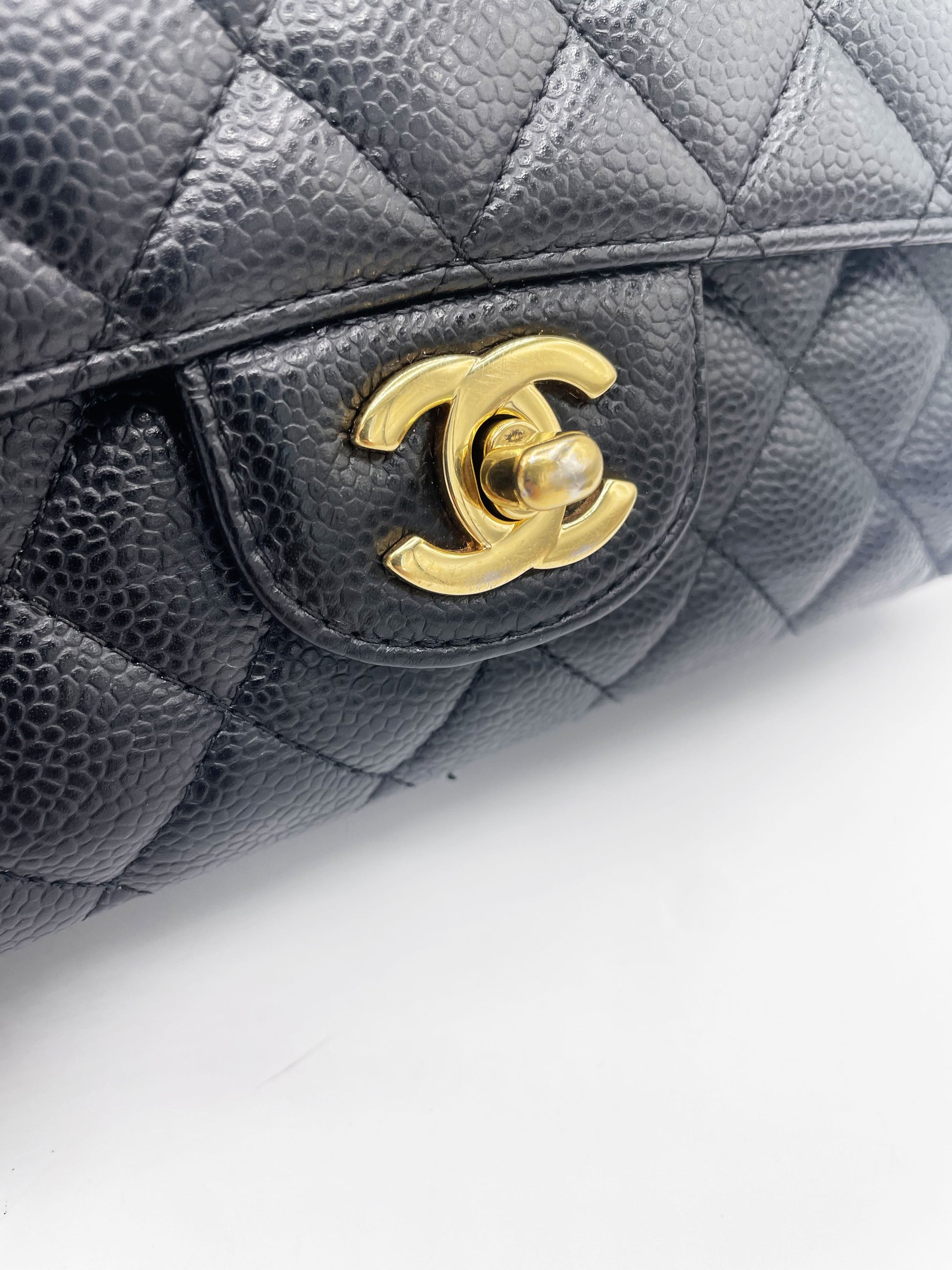 Sac Chanel Classique veau grainé & métal doré noir - Soline
