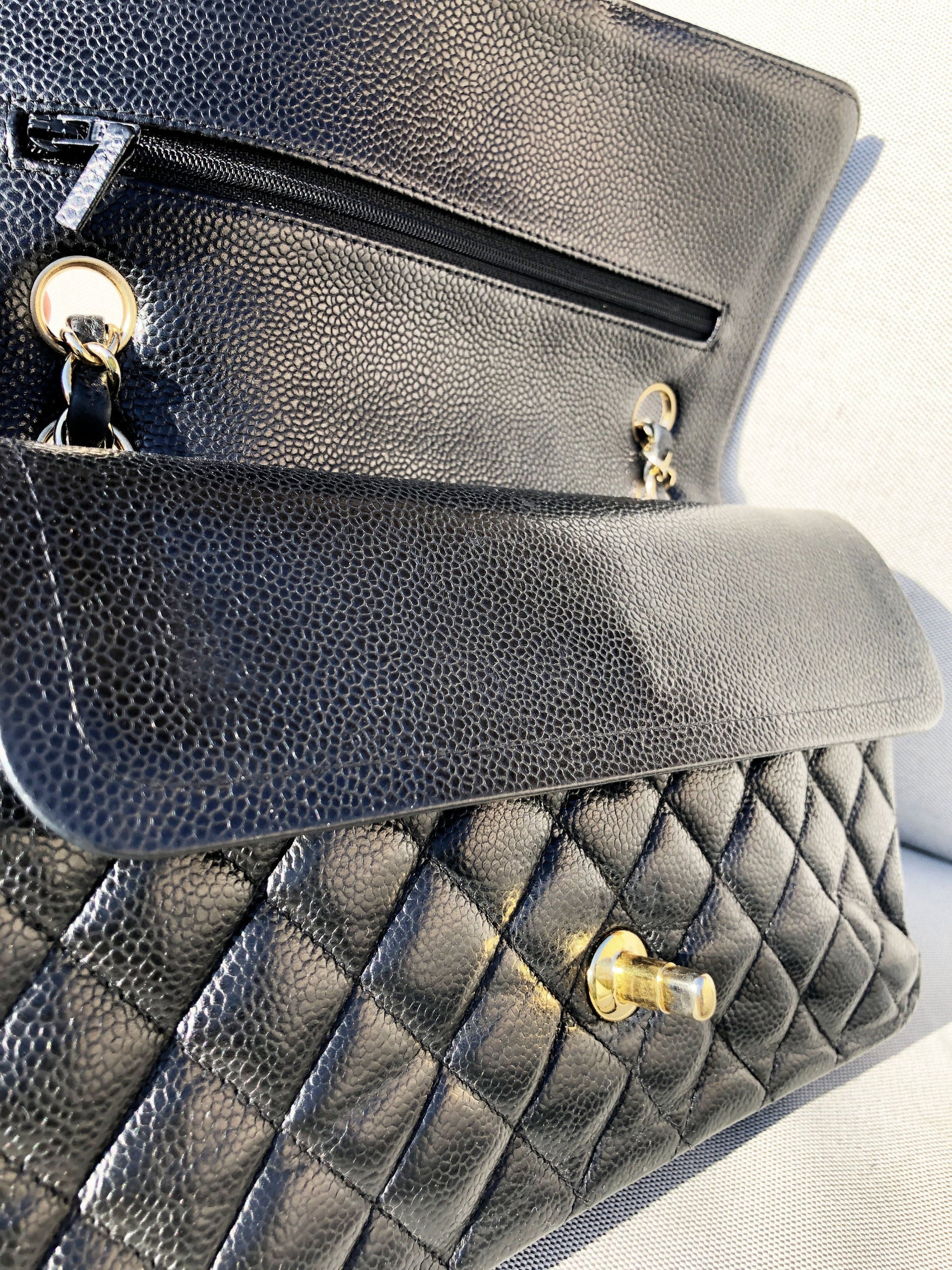 SAC Chanel noir CLASSIQUE 11.12 CAVIAR - Soline