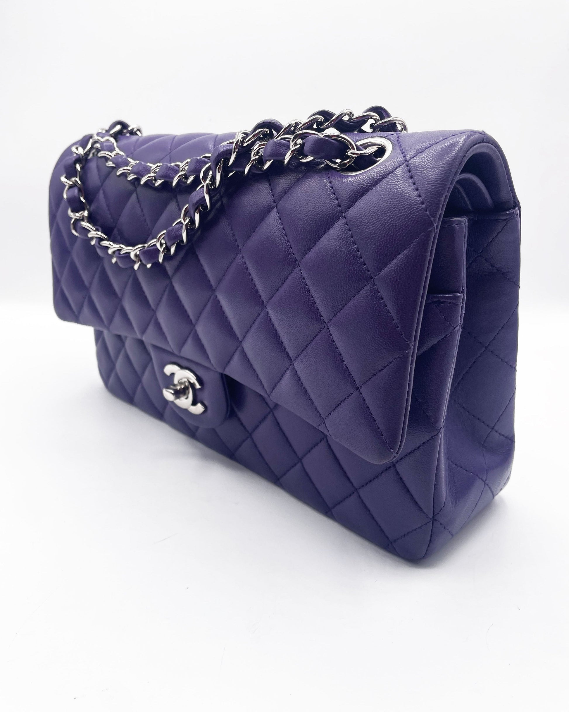 Sac Chanel Timeless/Classique matelassé en cuir d'agneau violet medium - Soline