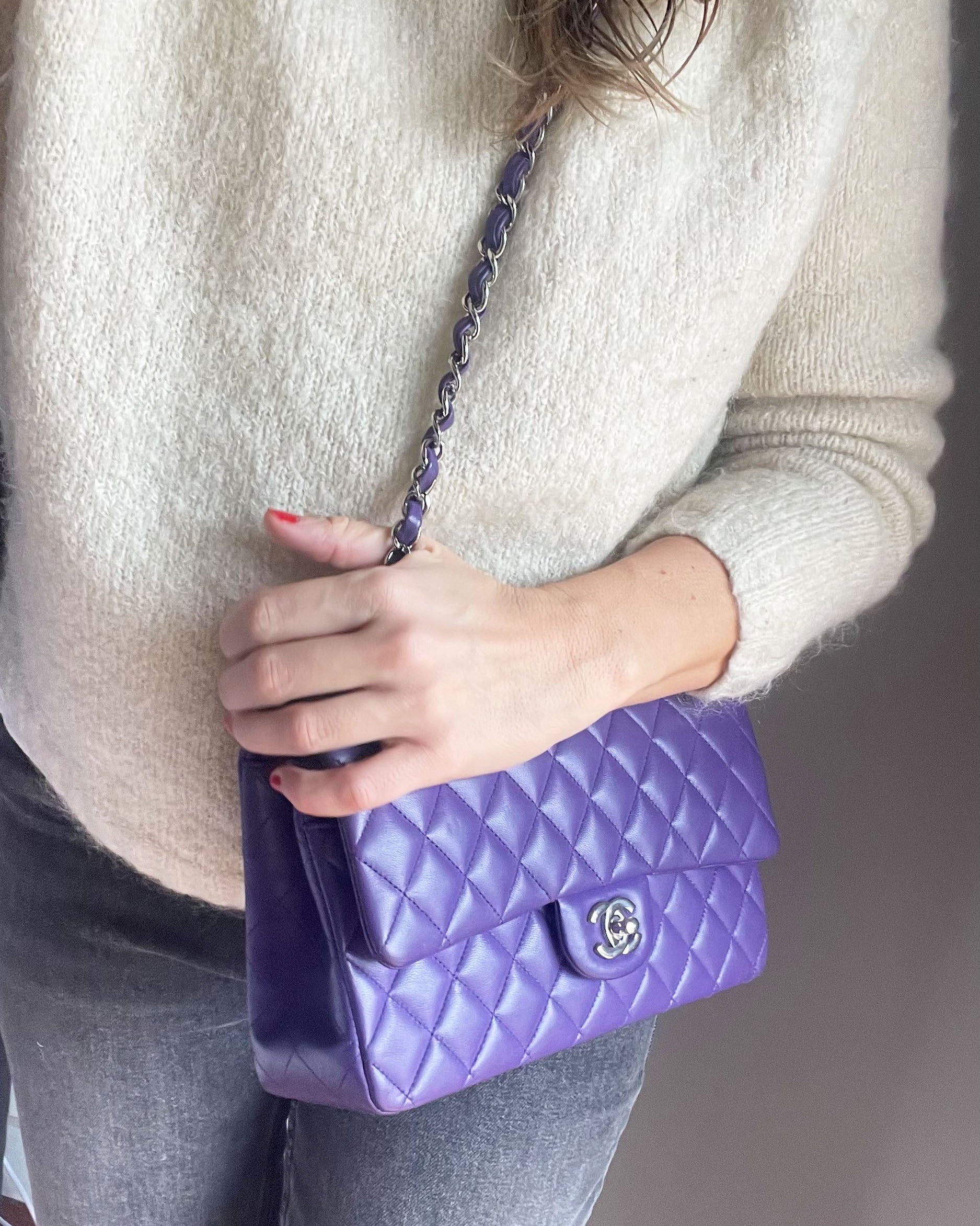 Sac Chanel Timeless/Classique matelassé en cuir d'agneau violet medium - Soline