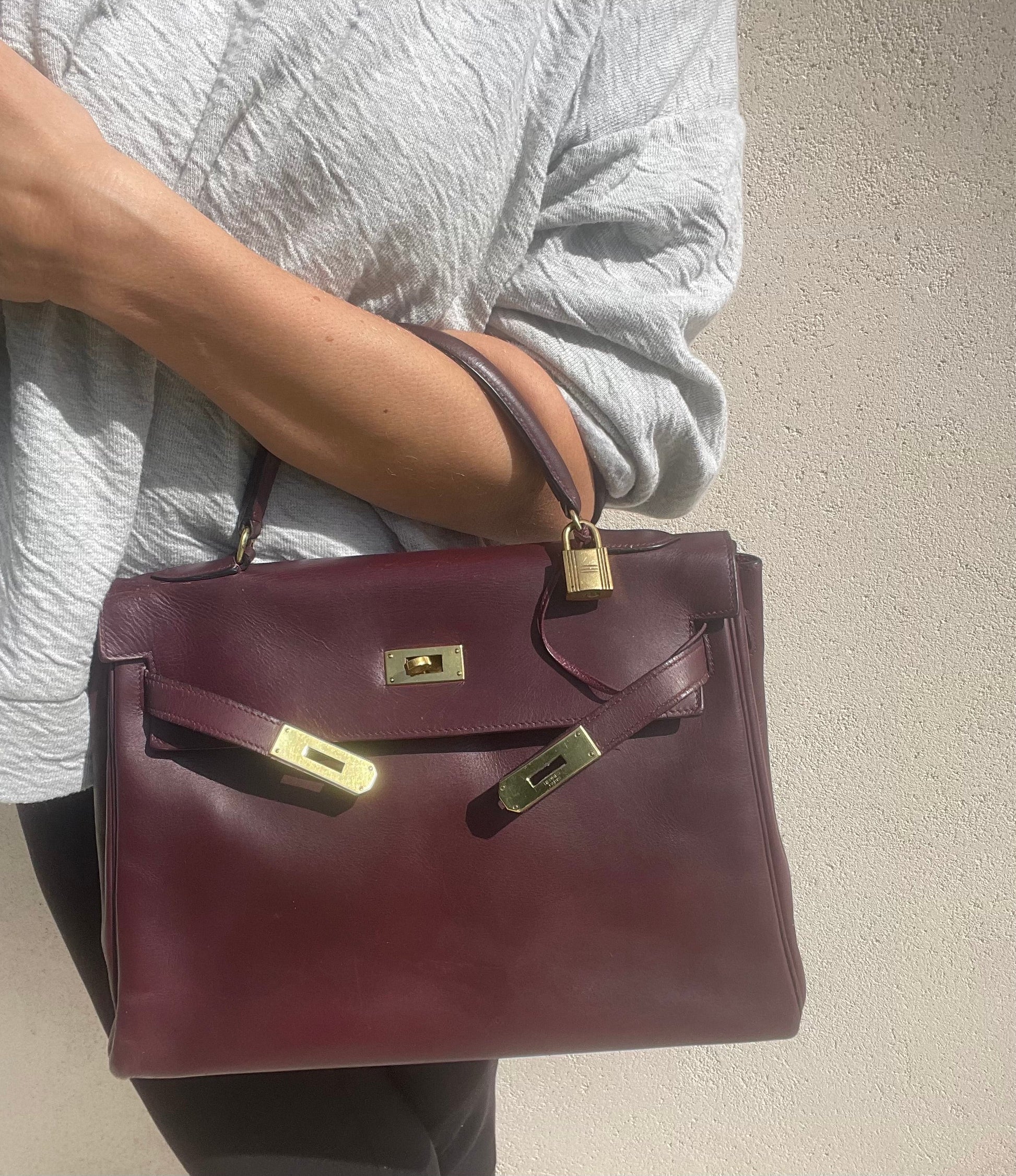 Sac Hermès Kelly retourné en cuir de box 32 cm Bordeaux - Soline