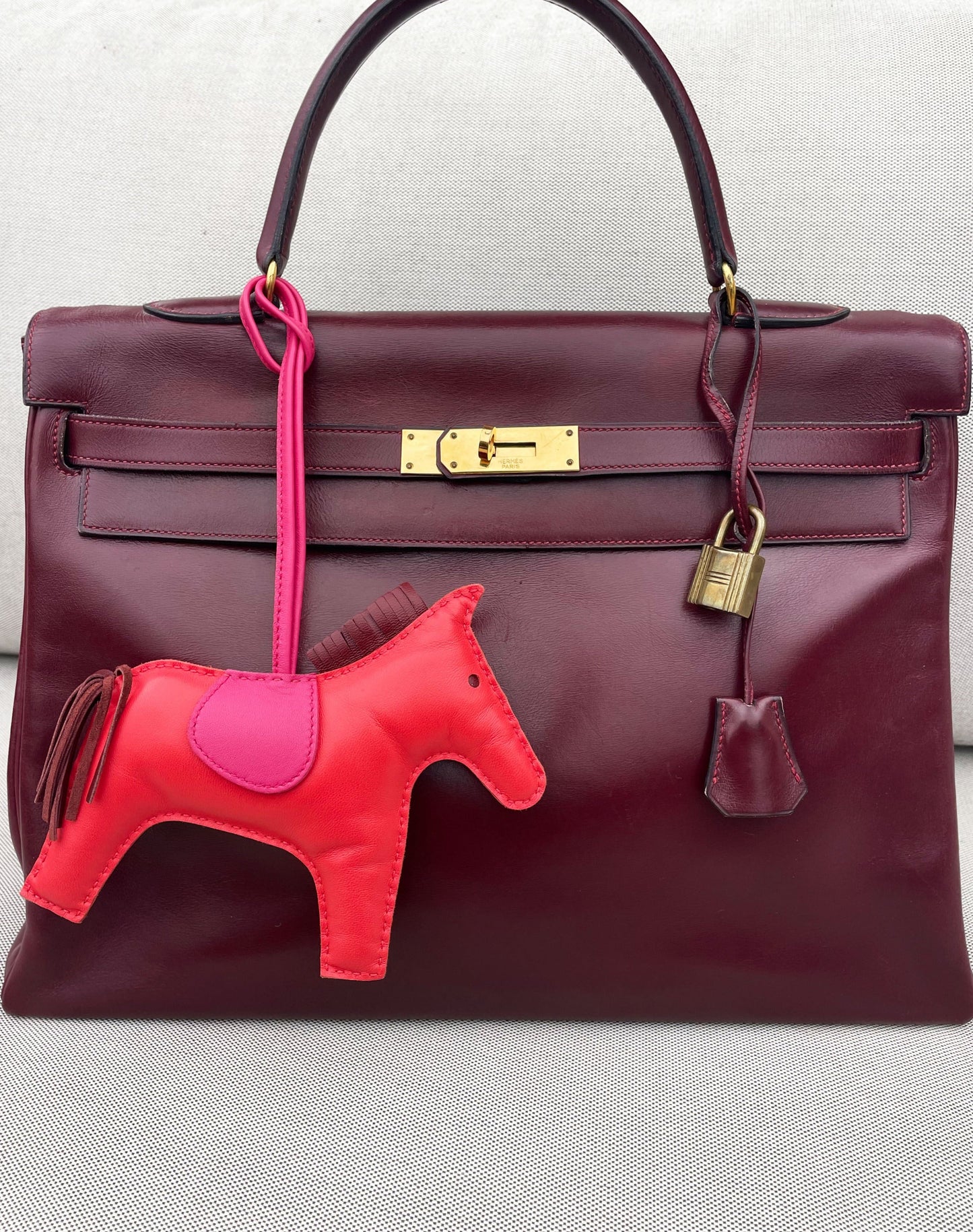 Sac Hermès Kelly rouge H en cuir de box 35 cm - Soline