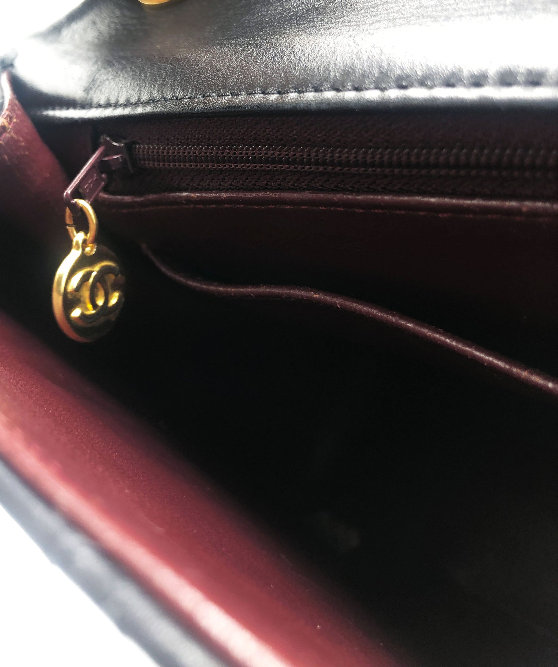 Sac Maxi Jumbo Timeless en cuir noir lisse - Soline