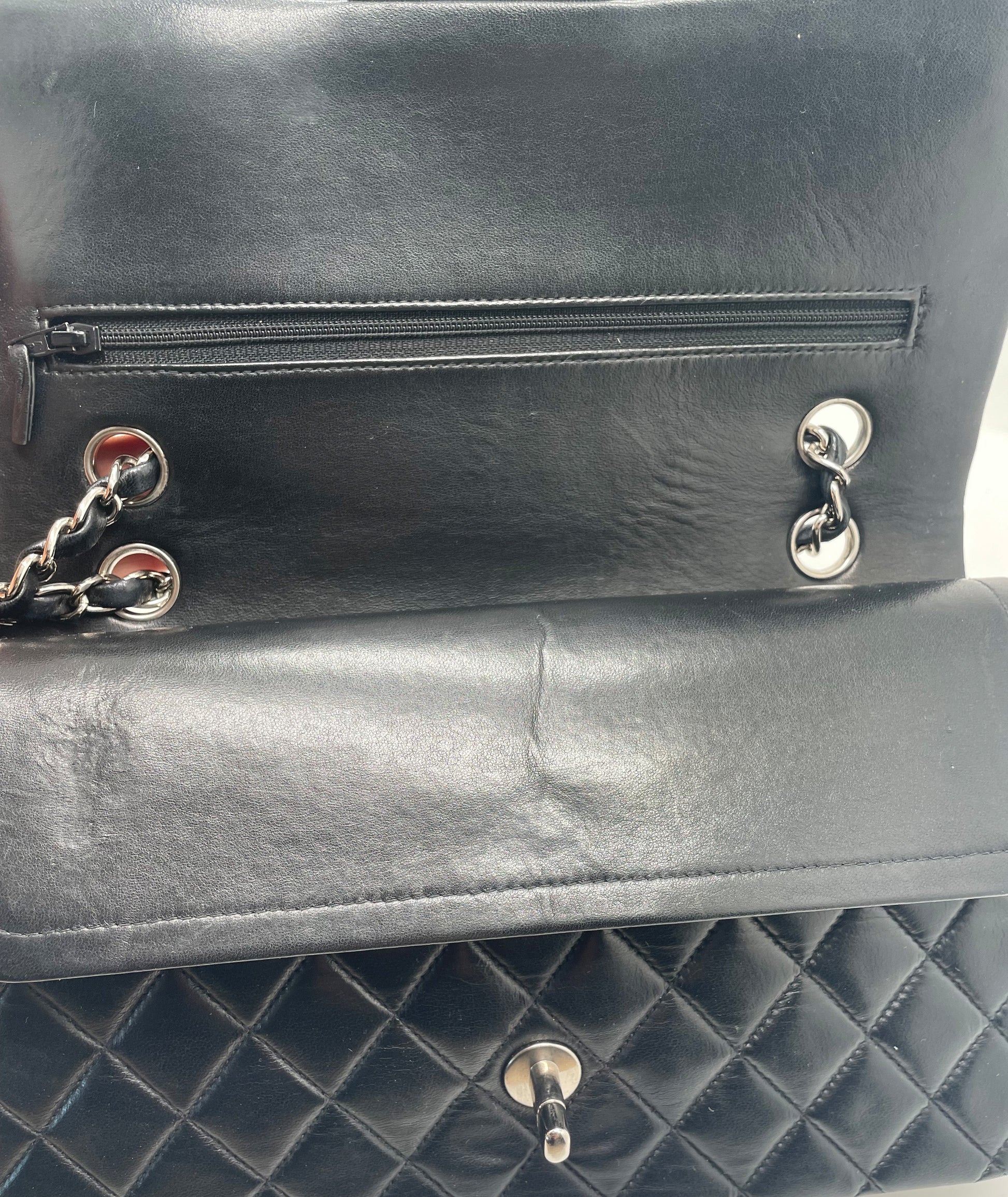 Sac Timeless médium 25 cm à double rabat en cuir d'agneau matelassé noir - Soline