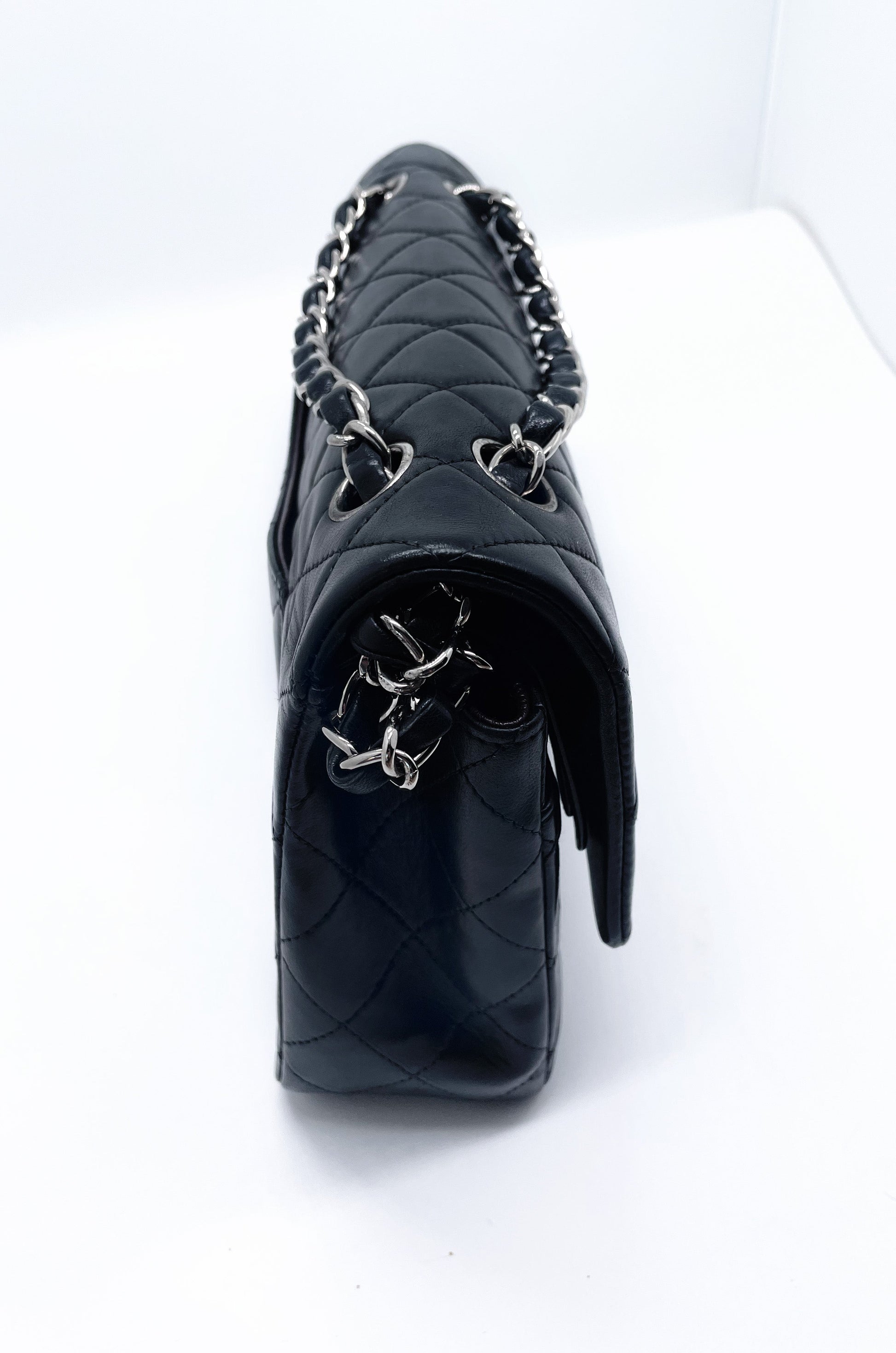 Sac Timeless médium 25 cm à double rabat en cuir d'agneau matelassé noir - Soline