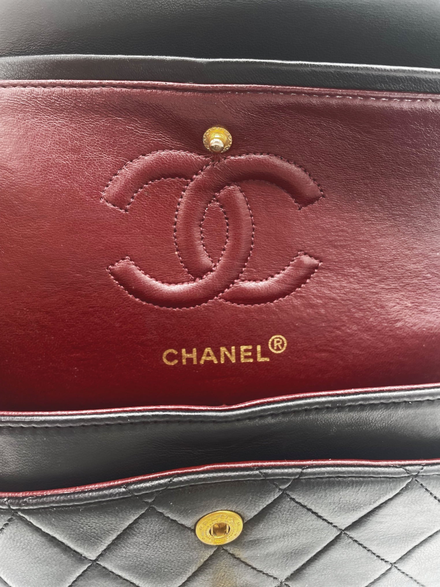 SAC TIMELESS SMALL AGNEAU NOIR FINITION OR 24 K - Soline