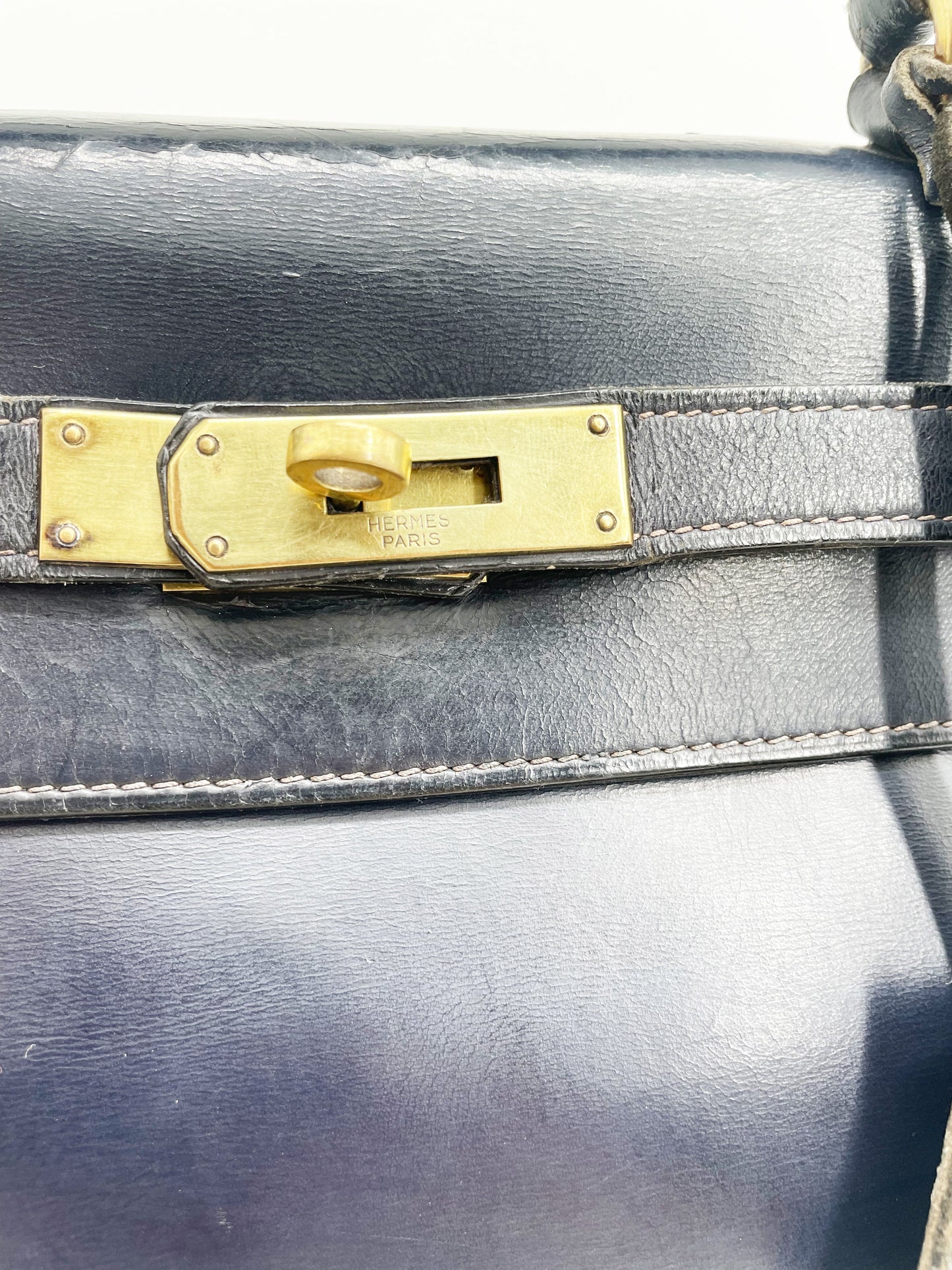 Sac Vintage Hermès Kelly 28 bleu marine en cuir de box - Soline