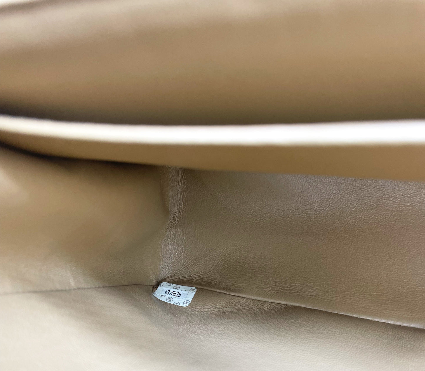 Sublime Sac à main Timeless / Classique Jumbo à rabat Beige single flap - Soline