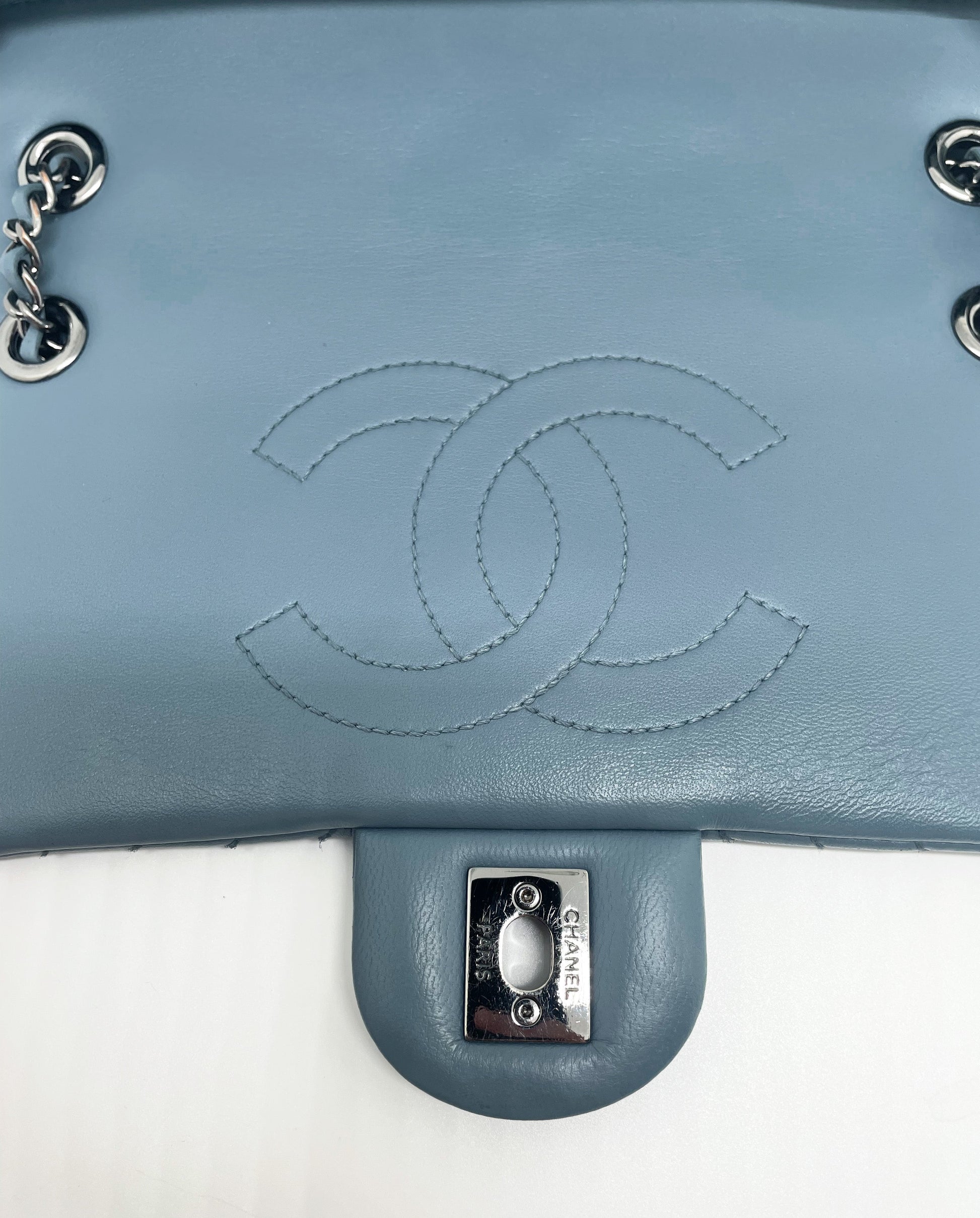Super Sac Timeless en cuir d'agneau en motifs surpiqués Chevron asymétriques - Soline