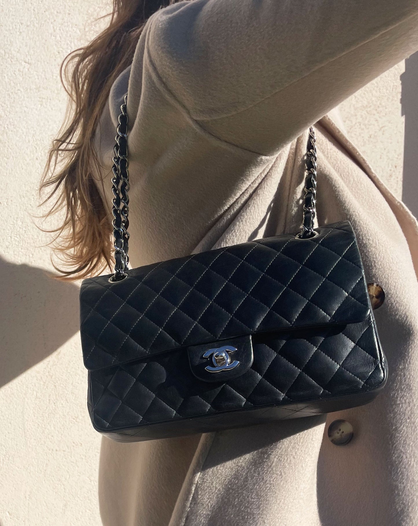 Timeless Chanel noir et bijouterie argentée Partie 2 - Soline