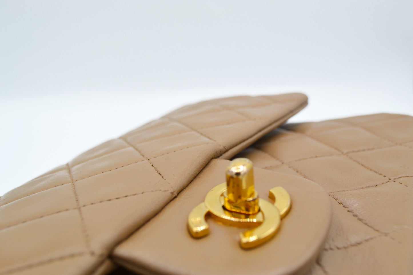 TIMELESS MEDIUM EN CUIR D'AGNEAU MATELASSE BEIGE - Soline