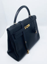 Charger l&#39;image dans la galerie, Hermès Ardennes Kelly Retourne 32 Noir GHW Bag
