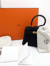 Load image into Gallery viewer, Exceptionally rare mini vintage Hermès Kelly 20 cm
