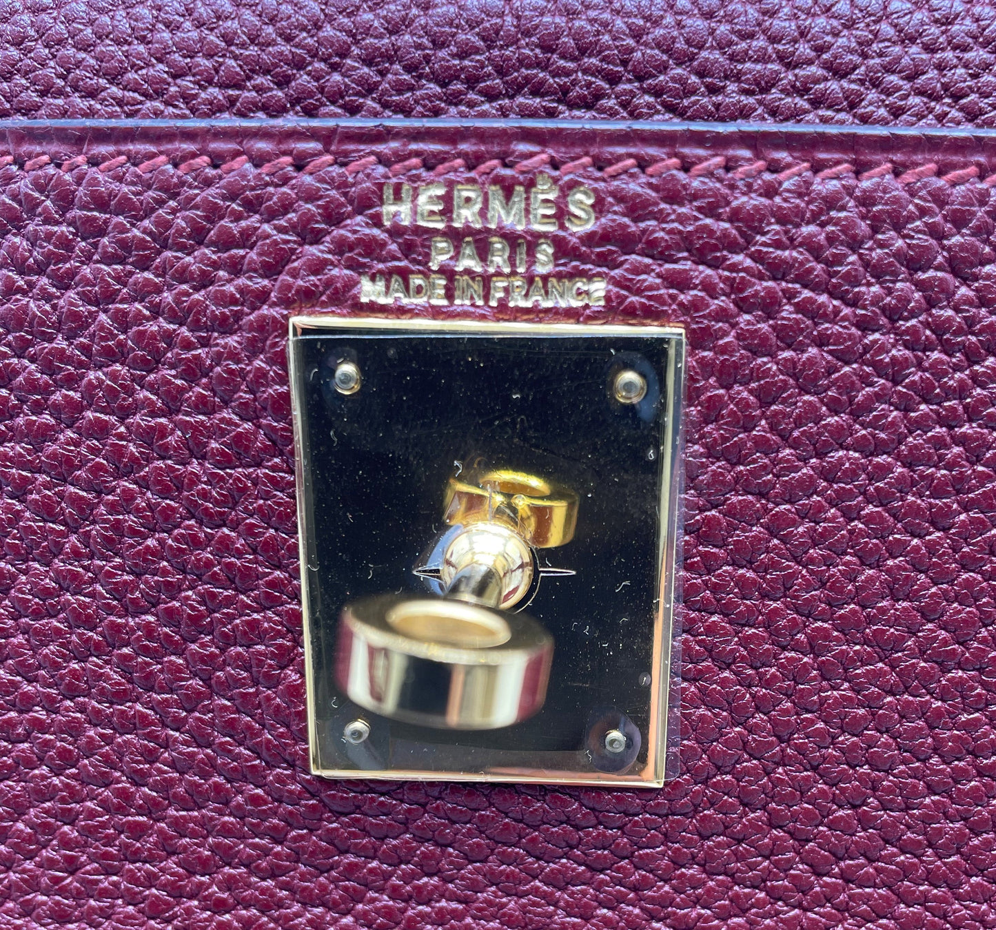 Sac à main Hermès Kelly retourné 28 en cuir Togo Bordeaux - Soline