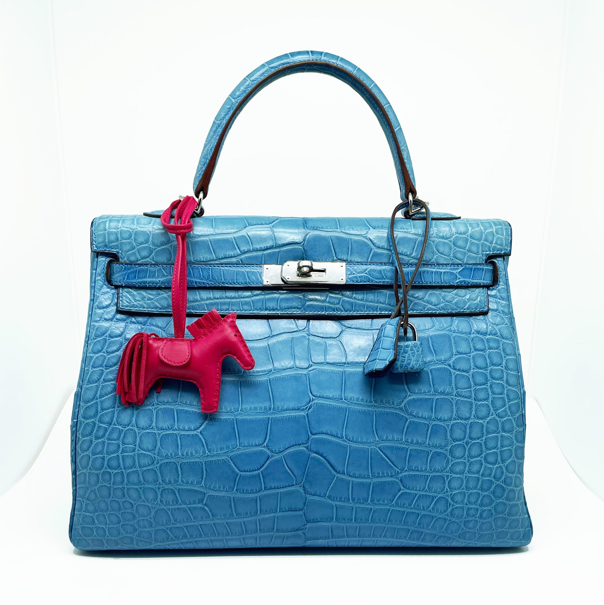 Sac Hermès Kelly retourné 35 en cuir Alligator mat Mykonos. - Soline